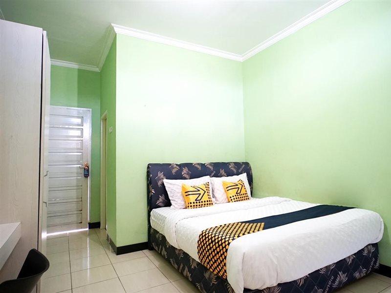Spot On 2729 Marzan Syariah Guest House Balikpapan  Eksteriør bilde